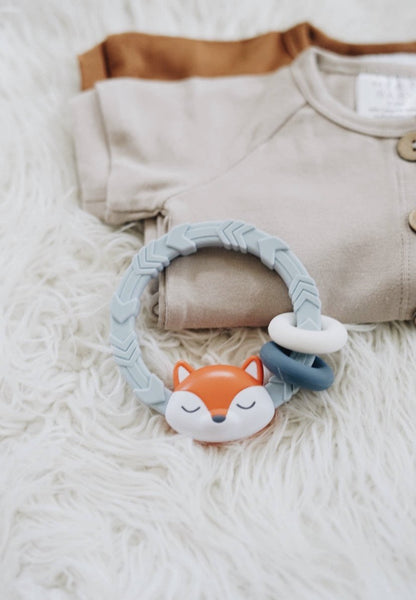 RITZY RATTLE WITH TEETHING RINGS Baby in Styles