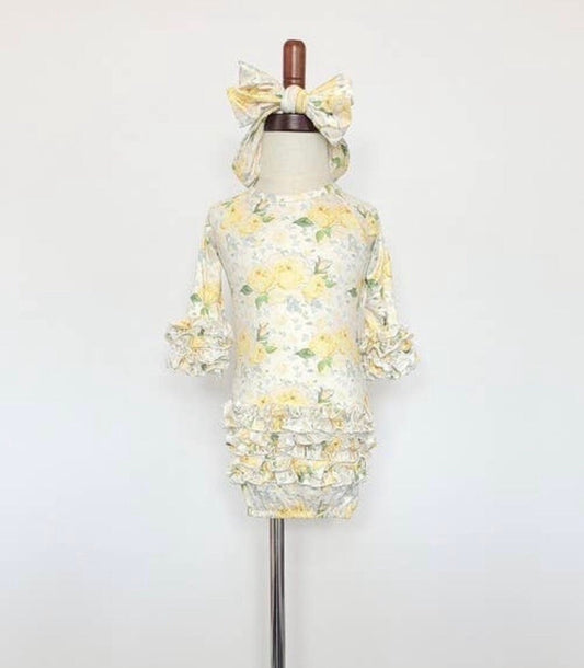 Vintage flowers and Ruffles  (0-3mo) Baby in Styles