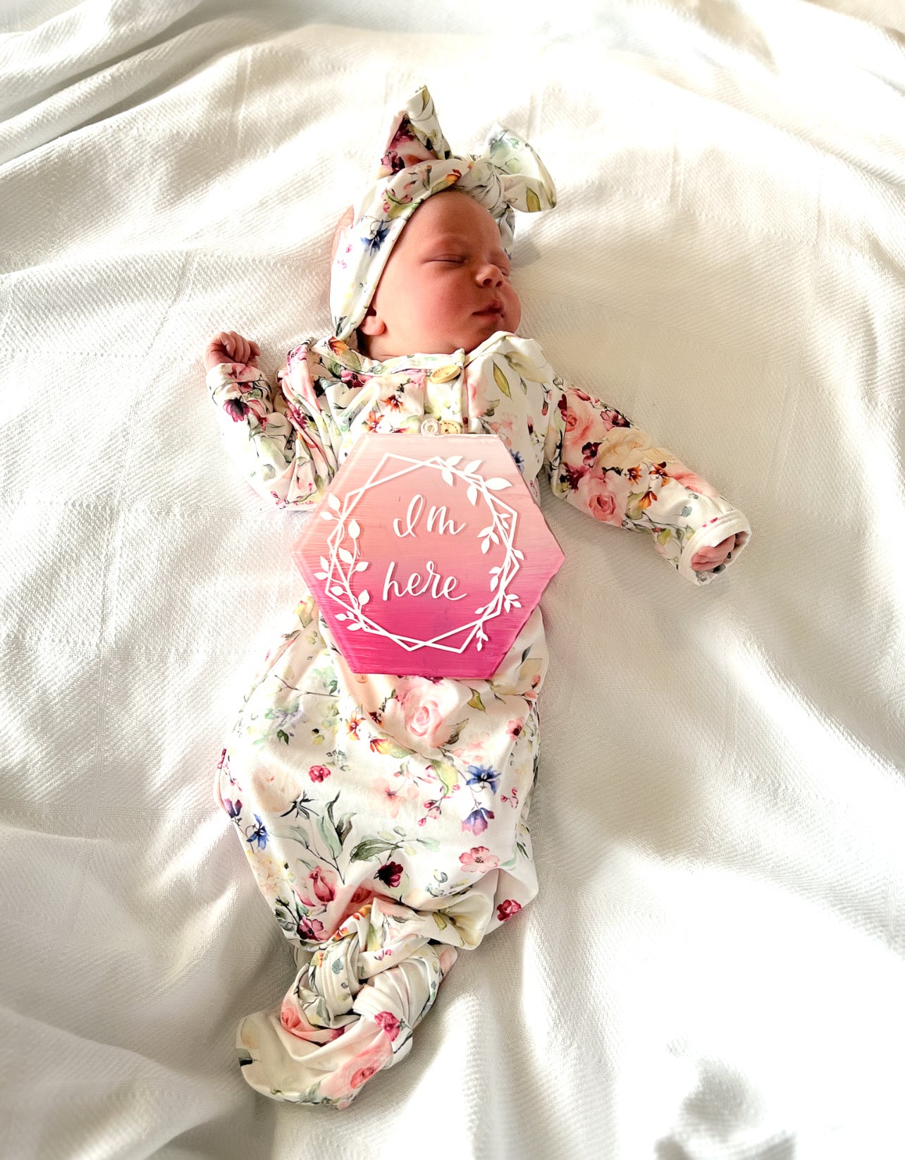 NEW**  Newborn Peony Garden knotted gown and bow set Baby in Styles